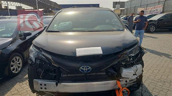 Toyota Sienna 2024 for sale in Iraq - Karbala